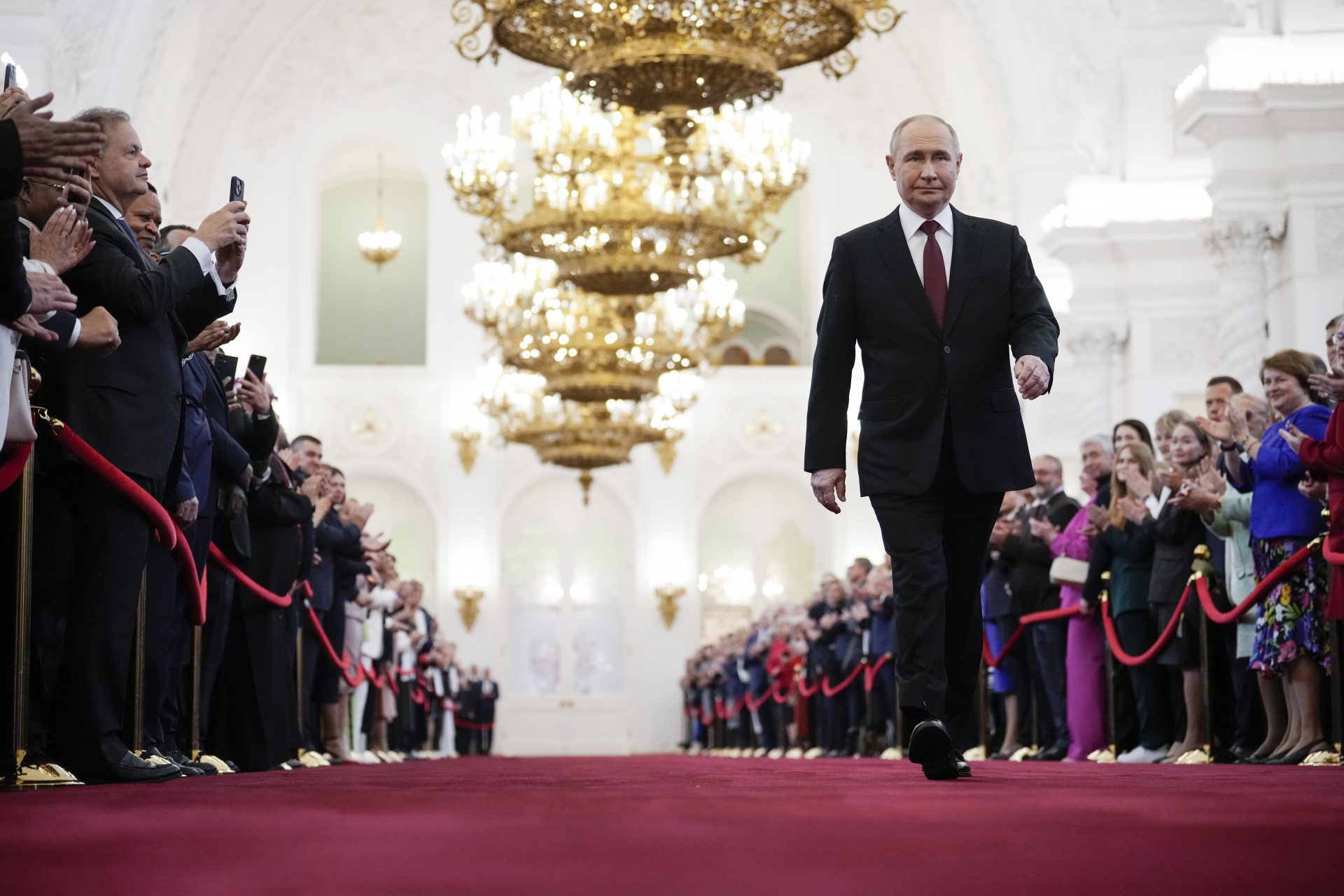 Poutine président, "Ensemble nous gagnerons" promet-il