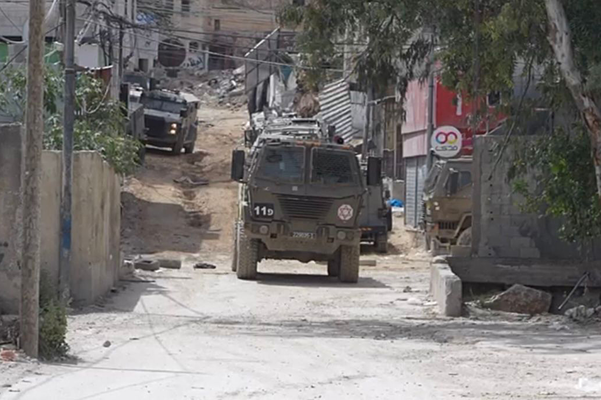 Raid et arrestations par l'occupation en Cisjordanie et siège de Tulkarem