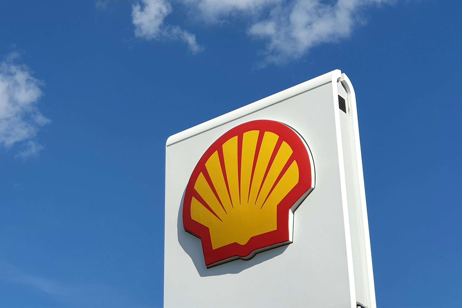 Shell négocie la vente de ses stations-service malaisiennes à Aramco
