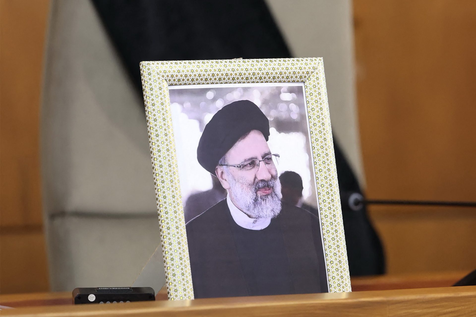 Stratégies politiques face à la vacance présidentielle en Iran