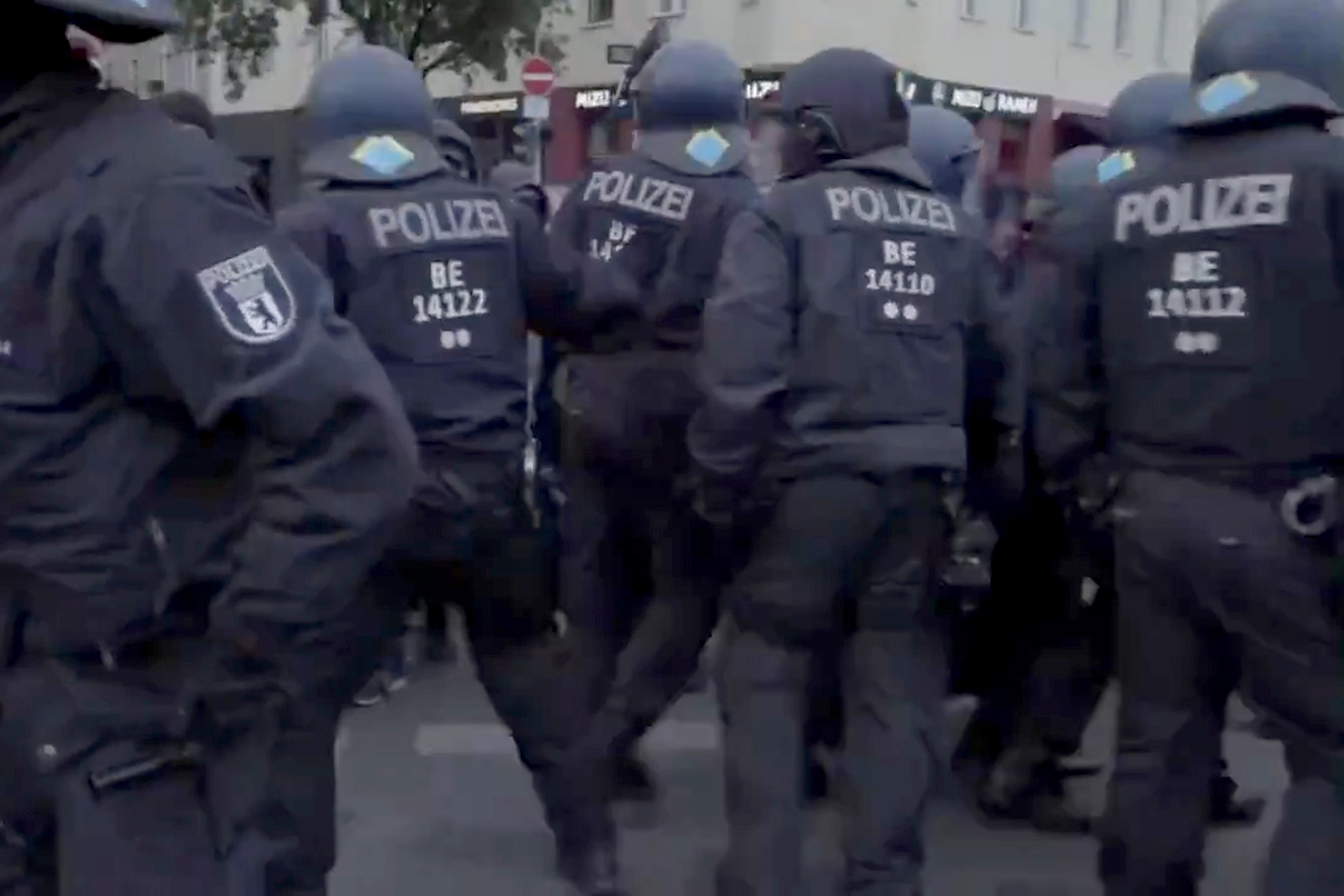 Vidéo choc de la police allemande réprimant une manif pour la Palestine
