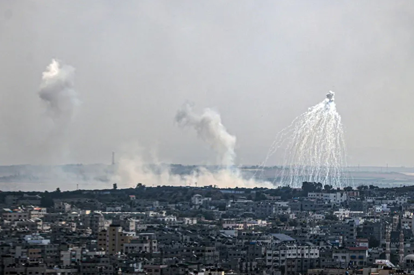 Human Rights accuse Israël de bombarder 17 villes libanaises