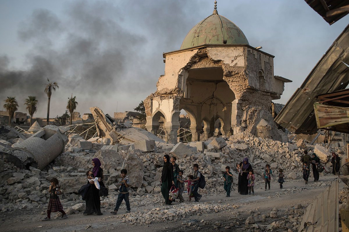 Irak 5 grosses bombes de l EI trouvées cachées à la mosquée al-Nuri