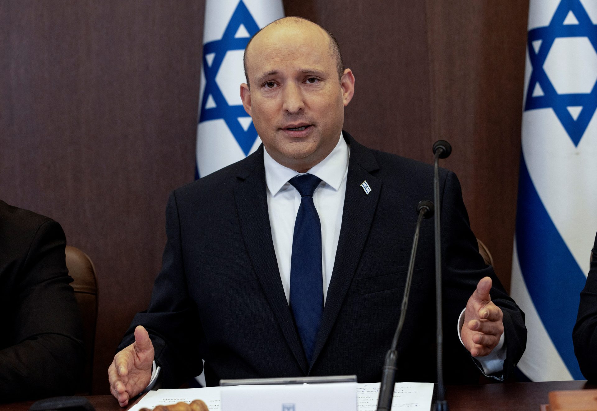 L'ex-Premier ministre israélien avertit ses citoyens de rester