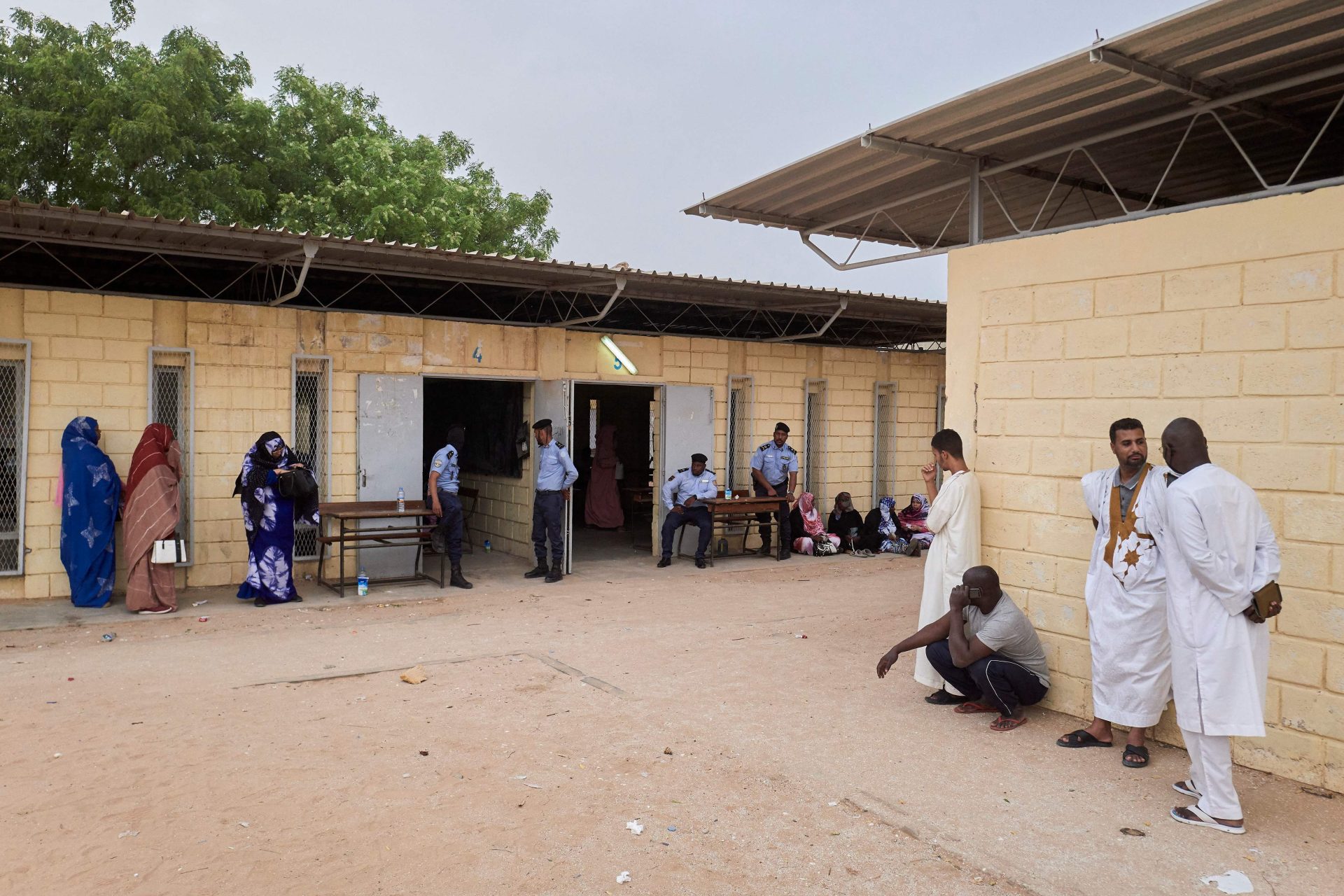 Les Mauritaniens élisent leur président avec Ghazouani favori