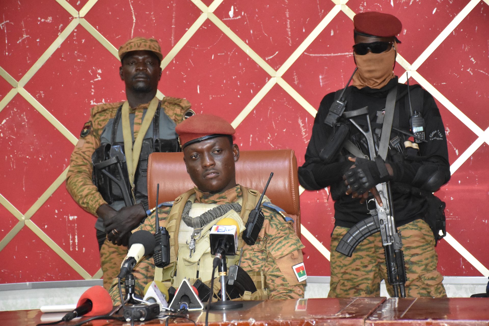 Les putschistes africains pourront-ils garder le pouvoir après le coup?