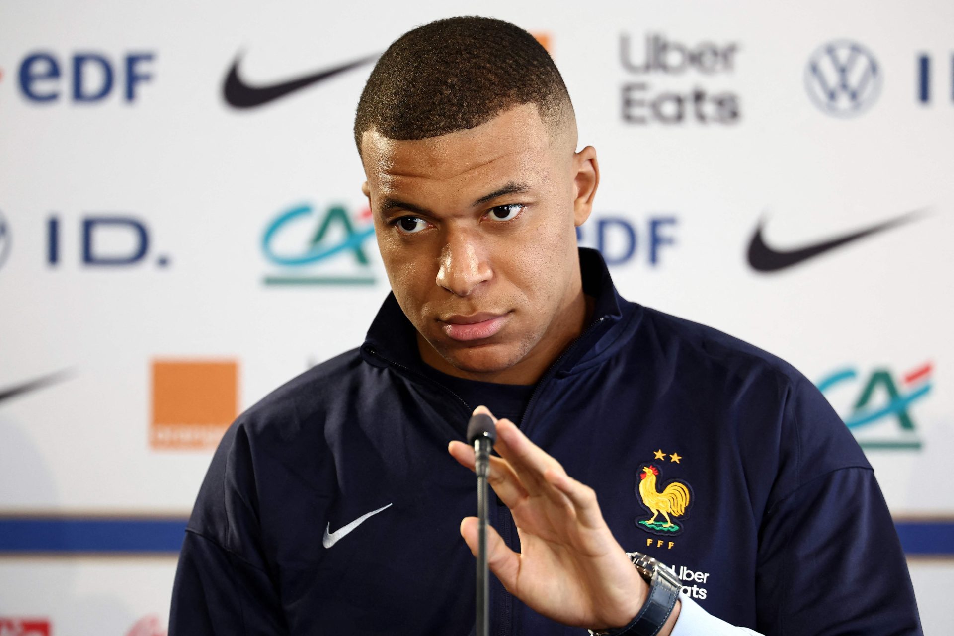 Mbappé alerte : Les extrémistes menacent avant l'élection