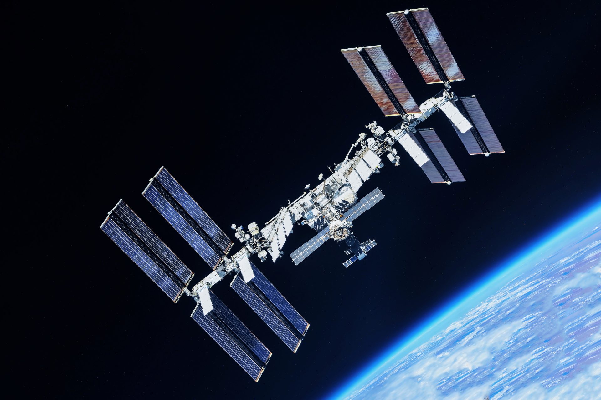 NASA accorde 843 millions USD à SpaceX pour détruire l'ISS