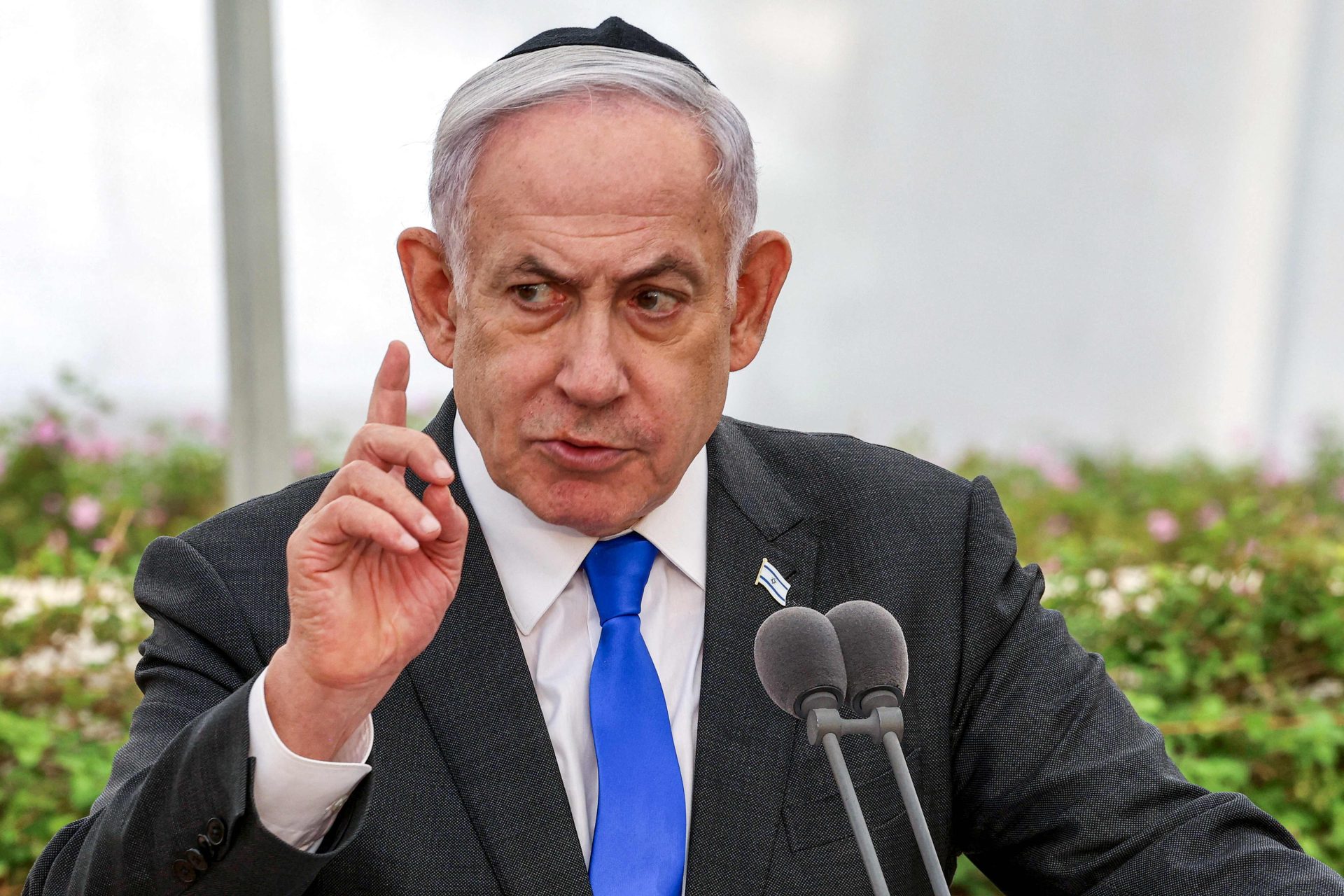 Netanyahu critiqué, appel à des élections anticipées en Israël