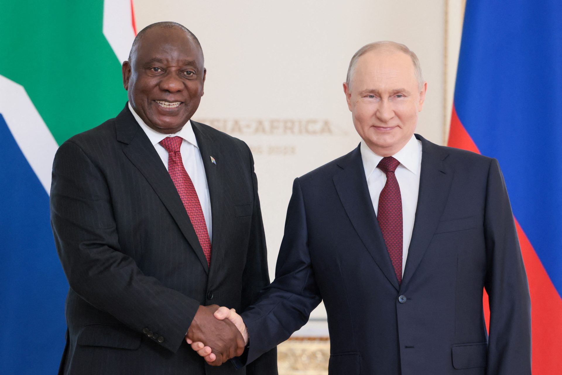 Poutine félicite Ramaphosa pour sa réélection en Afrique du Sud