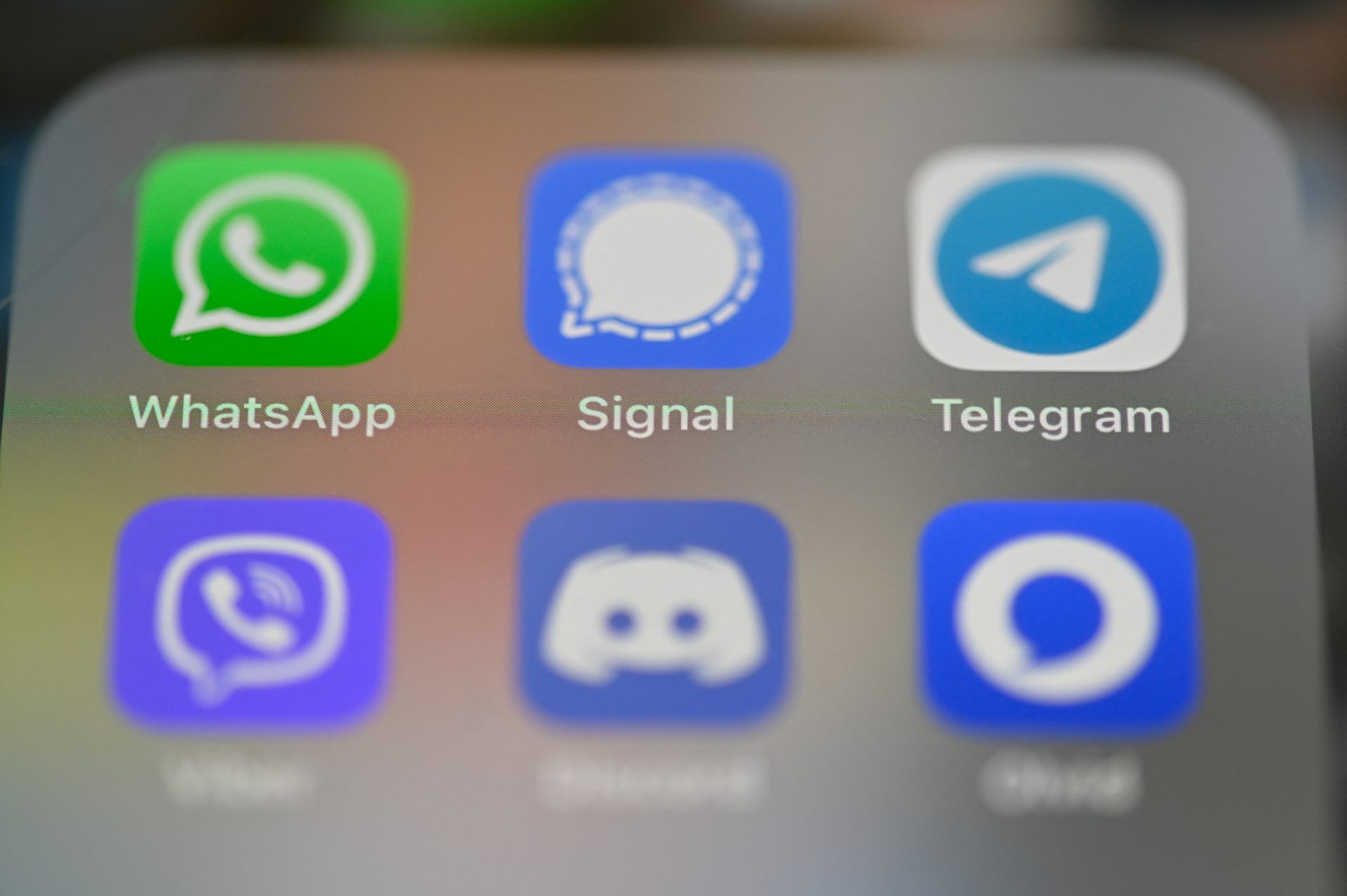 Surveillance UE : Messages privés WhatsApp et Signal scannés