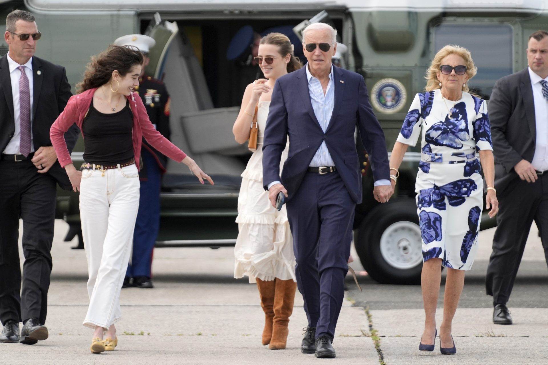 La famille de Biden l'encourage à rester dans la présidence US