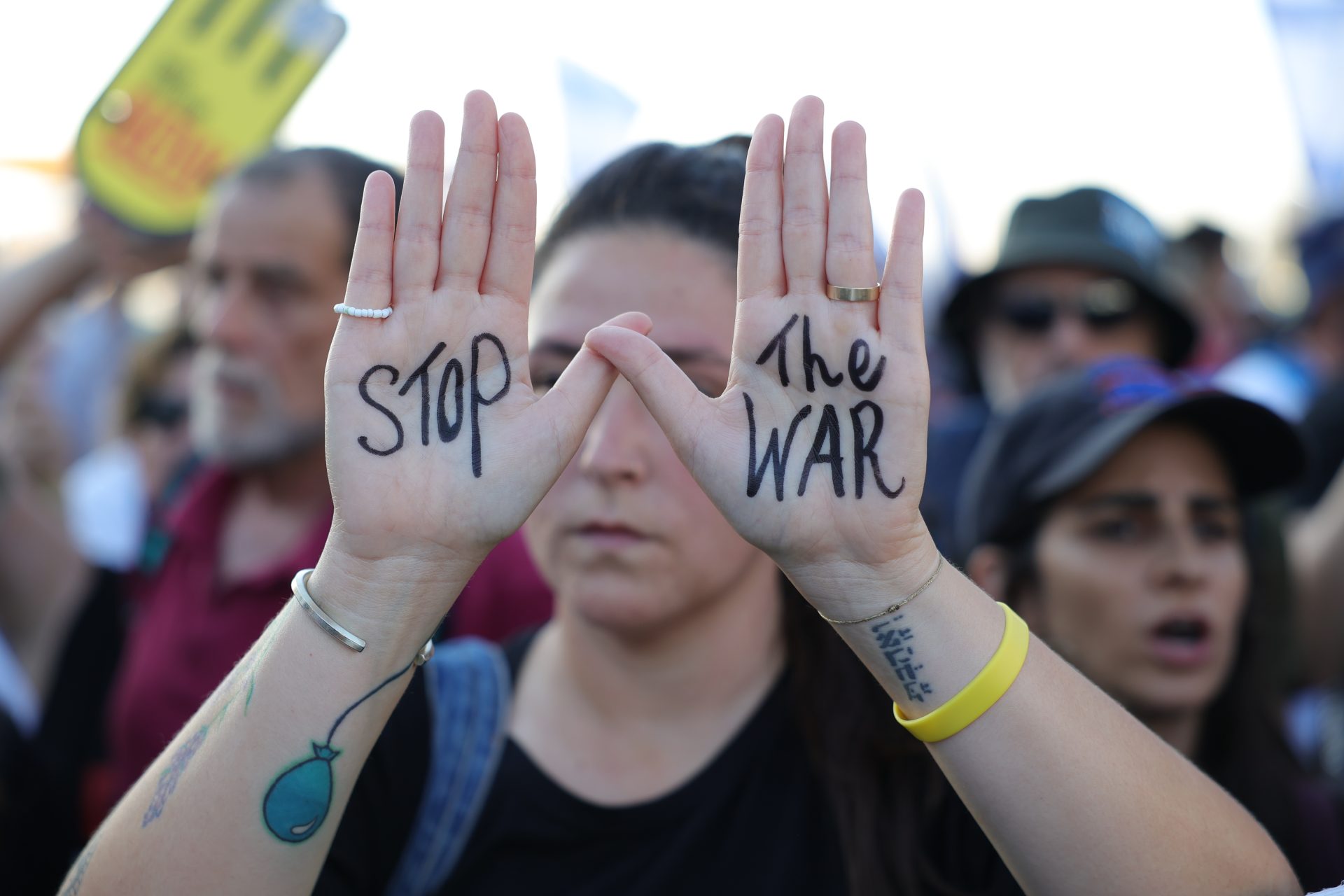 La police israélienne arrête des manifestants pour un échange