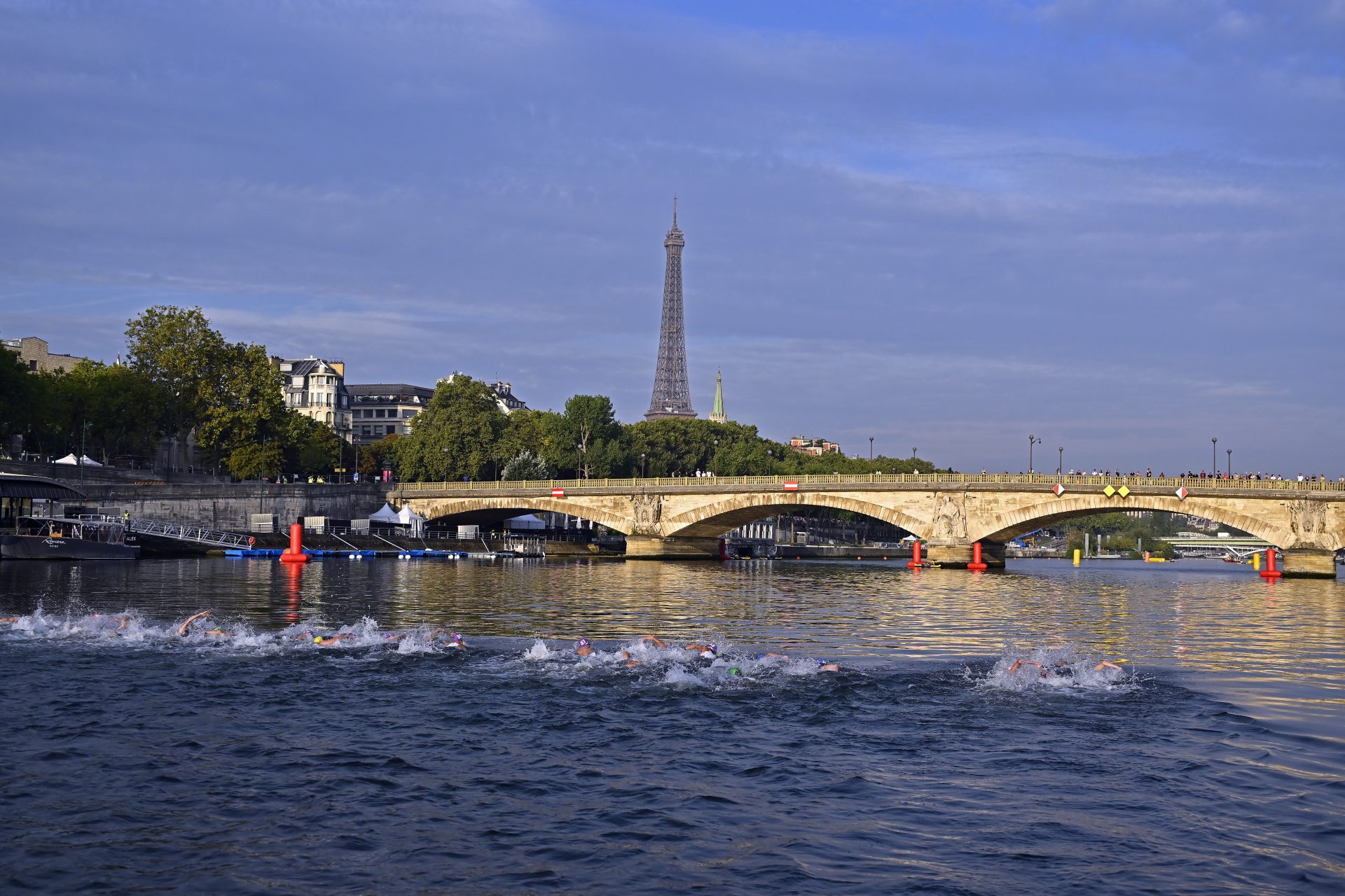 Mécontentement face à l'annulation des séances sur la Seine à Paris