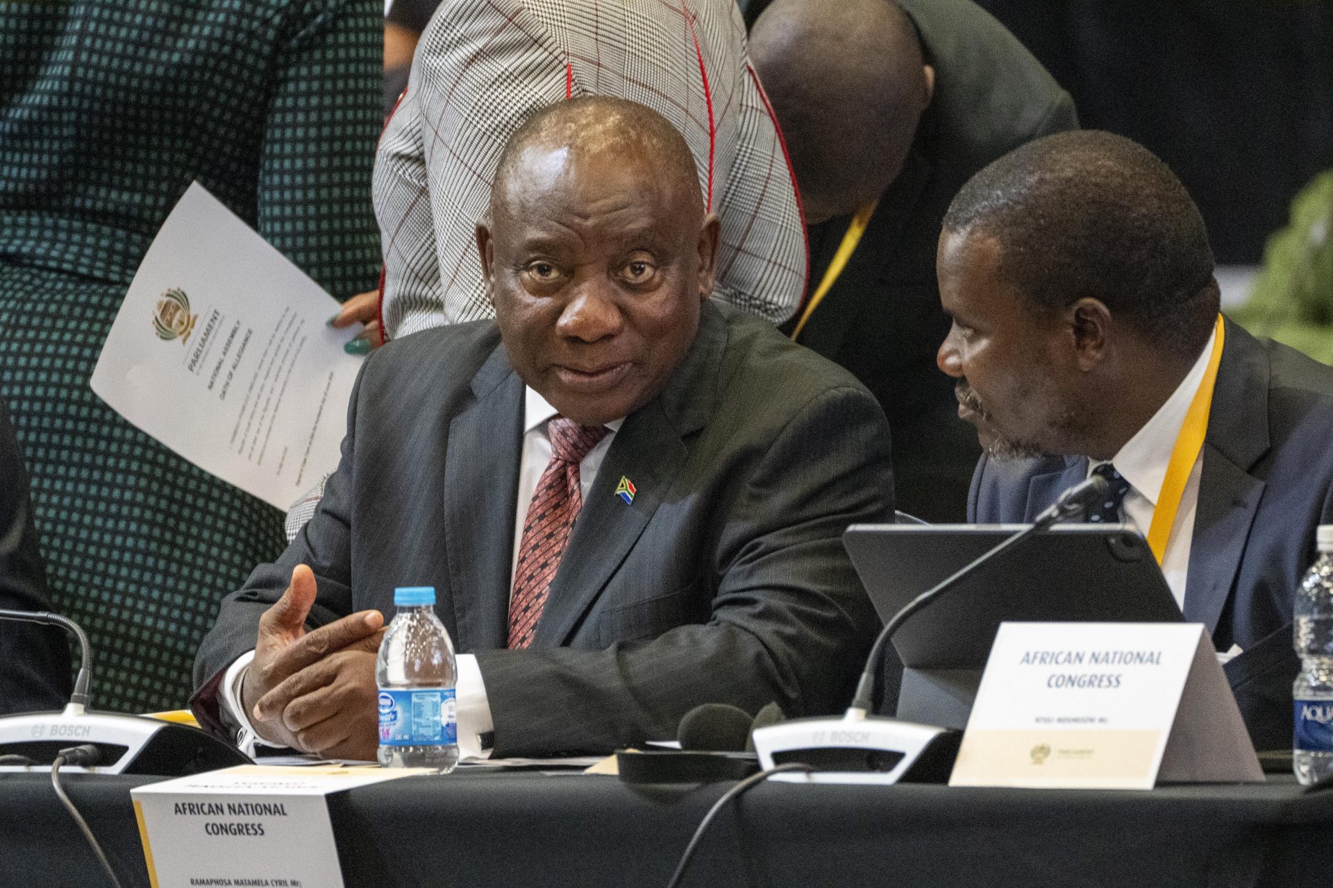Ramaphosa dévoile son nouveau cabinet en Afrique du Sud