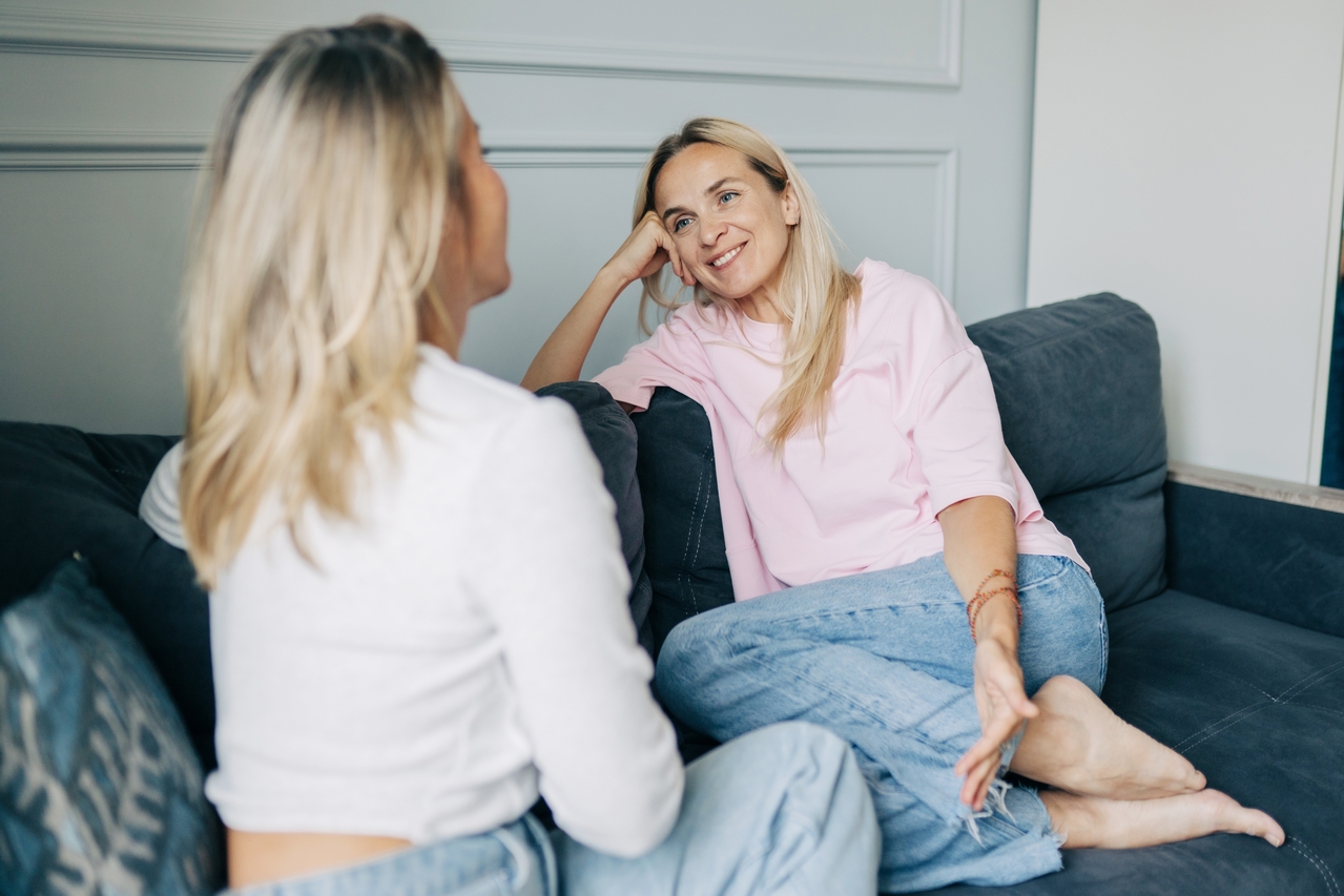 Symptôme de l'Alzheimer visible en parlant à surveiller pour consulter