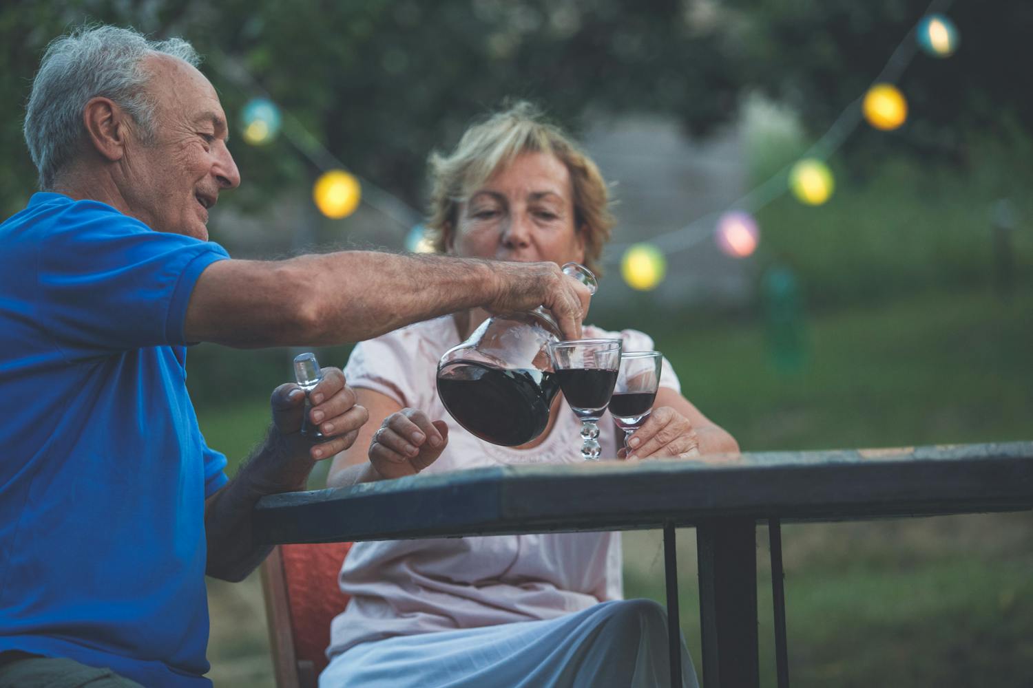 Un verre de vin quotidien bénéfique pour la santé selon une étude.jpeg