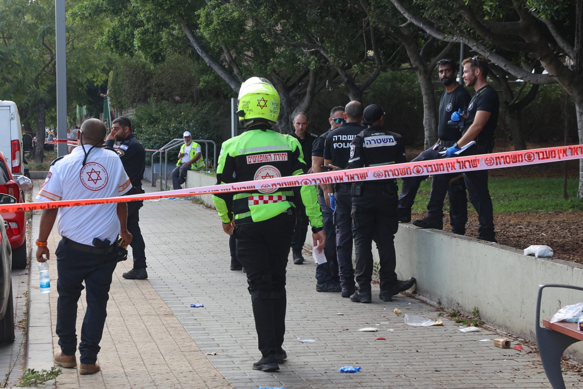 Deux victimes d'une attaque au couteau près de Tel Aviv appel à l'armement