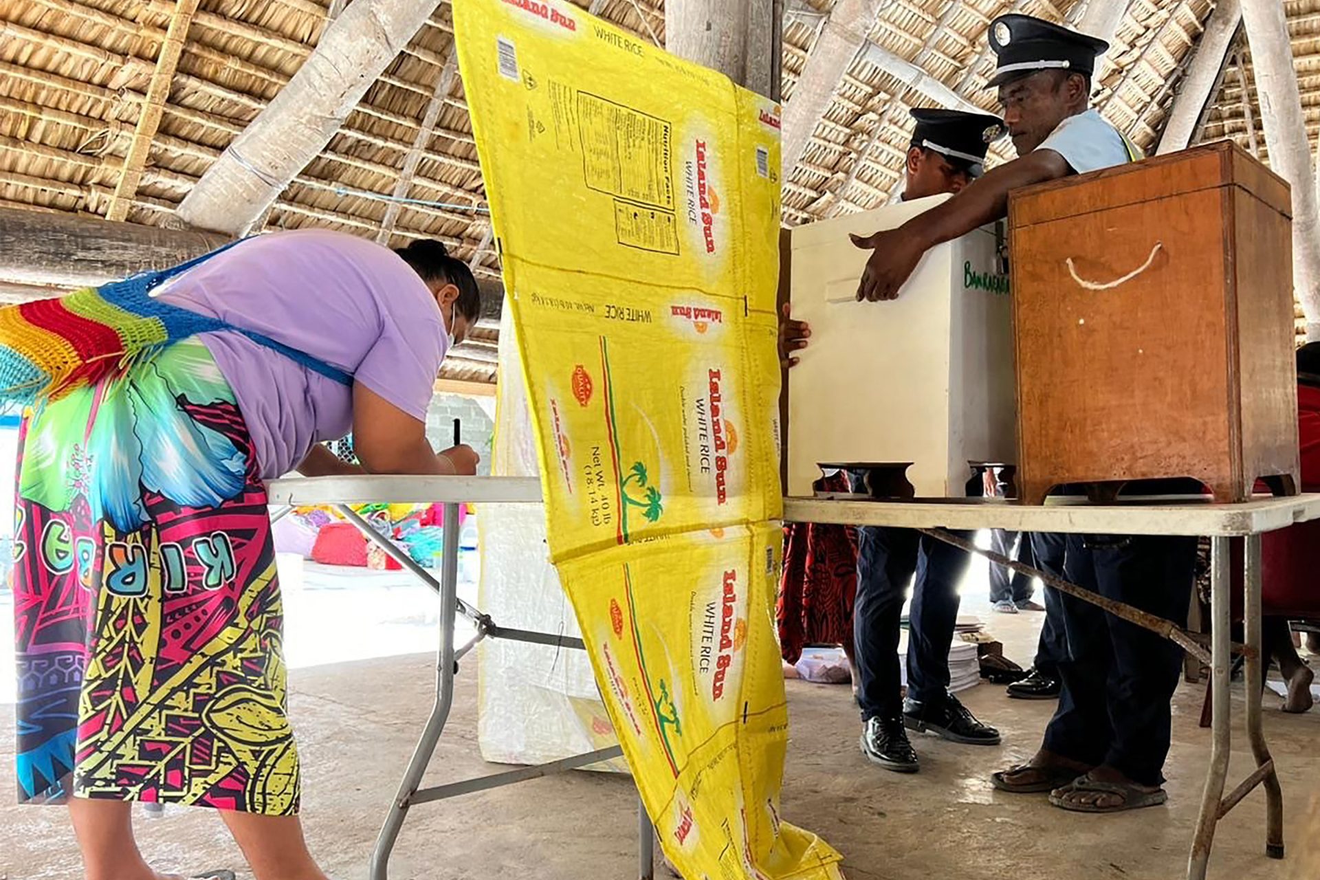 Kiribati se prononce dans une élection décisive après des années chaotiques