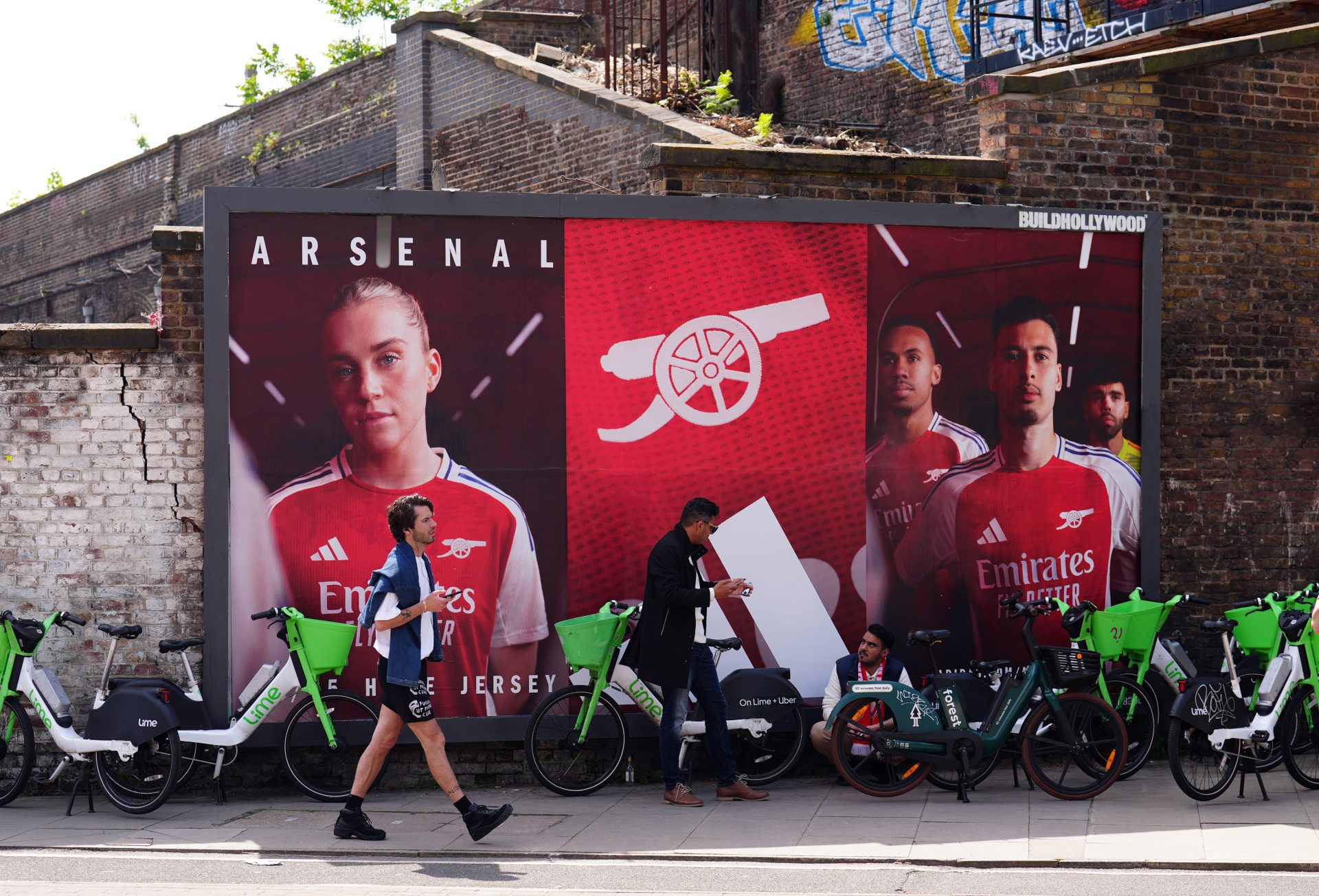 Tenues des clubs de Premier League pour la saison 2024-2025