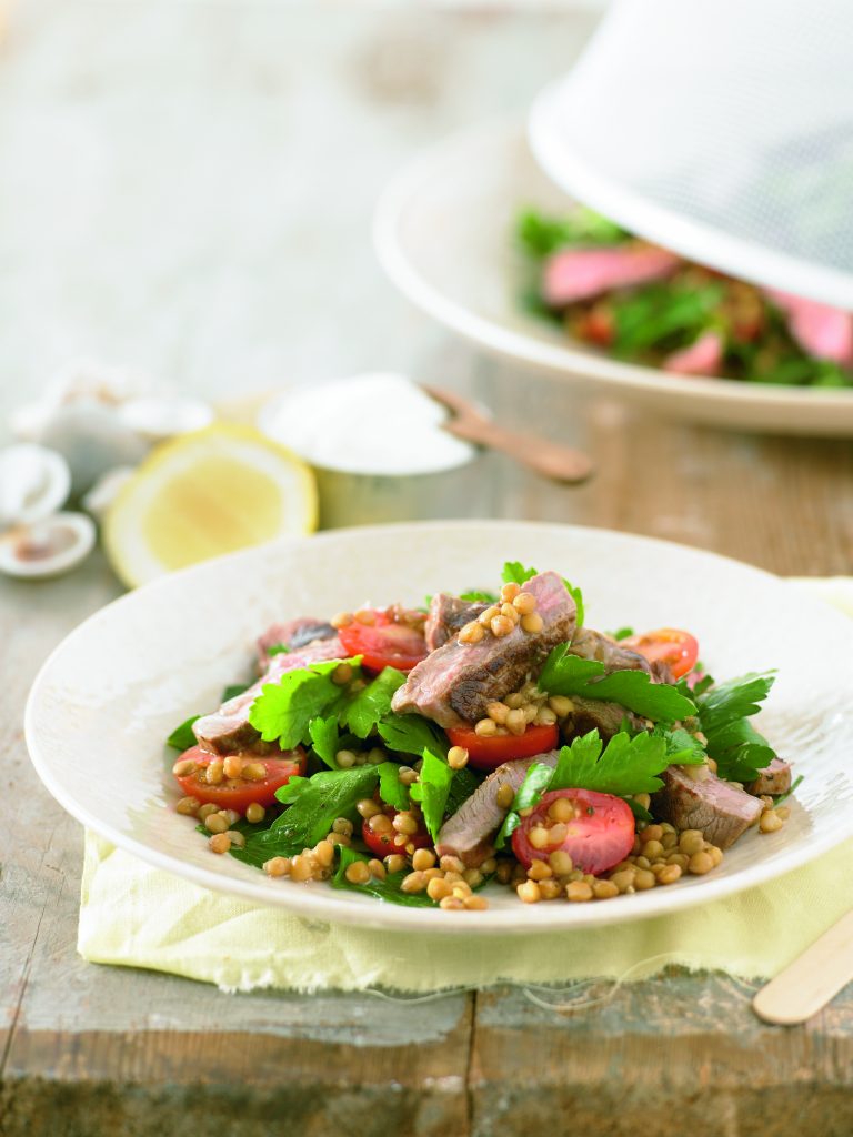 Salade de viande aux lentilles et tomates cerises